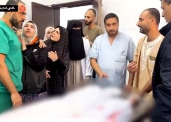 Gazze’de Bir Doktorun Kahrolduğu Anlar: Oğlunun Cansız Bedenini Gördü