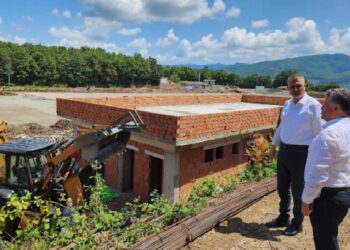 Gölcük Hasaneyn’de sportif tesis şekilleniyor