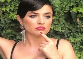 Gonca Vuslateri 2,5 Aylık Hamile