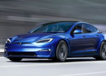 Hacker’lar Tesla Araçlarında Musk’a Özel Yazılım Keşfetti!