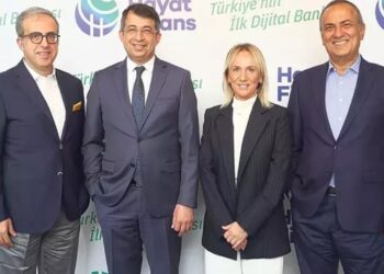 Hayat Finans Türkiye’nin İlk Dijital Bankası Olarak Yola Çıkıyor