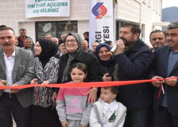 Hayırseverlerin Yardımıyla İnşa Edilen Pürsünler Camisi İbadete Açıldı