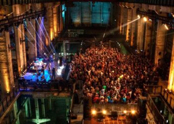 Herkesin Merak Ettiği Gizli Partilere Hangi Ünlüler Katılıyor? Kimler Kimler Orada?