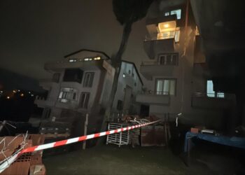 Heyelan Nedeniyle Yıkılma Tehlikesi Bulunan Bina Boşaltıldı