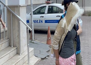 Hırsızlık Yaptıkları İddiasıyla 2 Kadın Şüpheli Tutuklandı