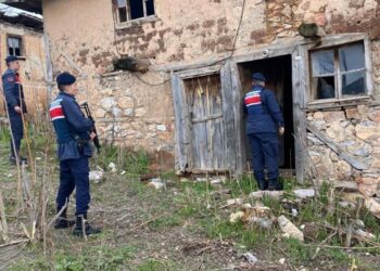 “Huzur ve Güven” Operasyonuyla 12 Aranan Şahsı Yakalandı