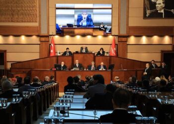 İBB Meclisi’nde İmamoğlu’nun Seçim Vaatleri Ve Fatih’in Portresi Tartışıldı