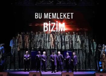 İBB Şehir Tiyatroları, Cumhuriyetin 100. Yılını “Bu Memleket Bizim” Oyunuyla Kutladı!