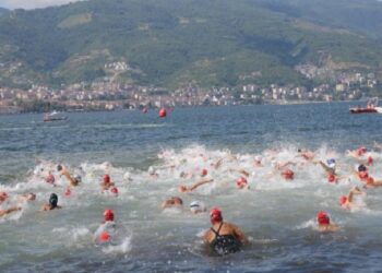 İki yakayı birleştirmek için kulaç attılar