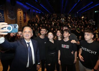 İlk Kez Üniversiteye Giden 2,997 Öğrenciye Ümraniye Belediyesi’nden 7 Bin Liralık Eğitim Desteği