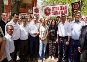İmamoğlu çiftinden ‘Sarı Saltık’ ziyareti