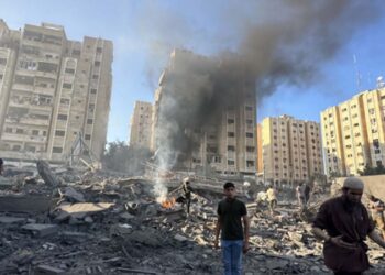 İsrail Bu Kez de Camiyi Vurdu: Ölü ve Yaralılar Var