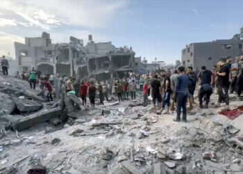 İsrail  Mülteci Kampını Yine Vurdu! Onlarca İnsan Hayatını Kaybetti