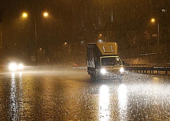 İstanbul Anadolu Yakası Sağanağa Teslim Oldu