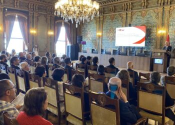 İstanbul Üniversitesi’nde Tarihi Türkiye-Polonya İlişkileri Konferansı Başladı