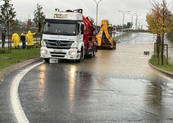 İstanbul’da Sağanak Etkisini Sürdürüyor