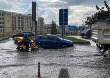 İstanbul’da Şiddetli Yağışlar Ve Su Baskınları Etkili