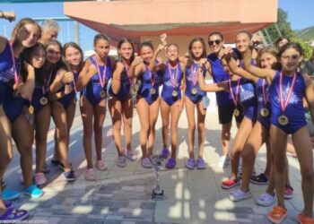 İzmir’in kızlarının bileği bükülmedi