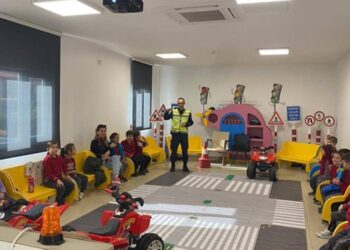 Jandarma Ekipleri Öğrencilere Trafik Eğitimi Verdi