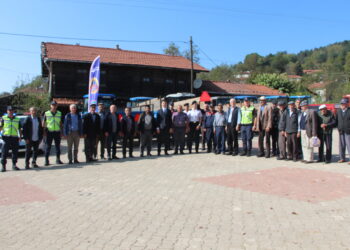 Jandarmadan Traktör Sürücülerine “Reflektör Tak Görünür Ol” Eğitimi