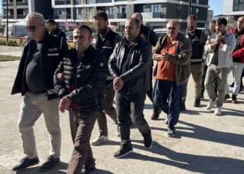 Kaçakçılık Operasyonunda 5 Kişi Tutuklandı