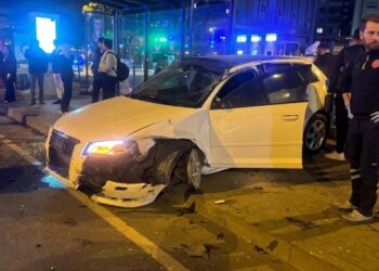 Kadıköy’de Zincirleme Trafik Kazası: 1 Yaralı