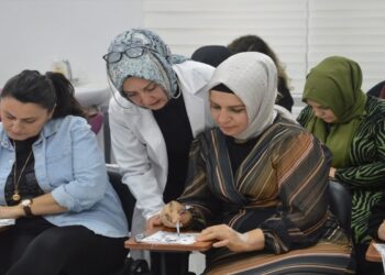 Kadınların Kazanç Kapısı: Hint Kınası