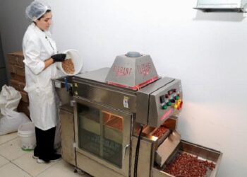 Kahve ile fındığı birleştirdi, fındık kreması üretti