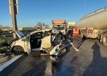 Kamyon ve Panelvan Çarpıştı: 1 Kişi Yaralandı