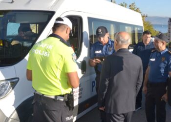 Karamürsel’de Okul Servislerine Sıkı Denetim