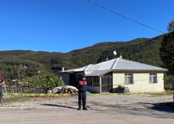 Kartepe’de Muhtar Babasını Yaralayan Şüpheli Tutuklandı