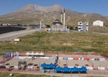 Kayseri Erciyes’te plaj voleyboluna geri sayım