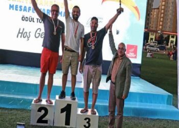 Kayseri Talas’ta yamaç paraşütü coşkusu