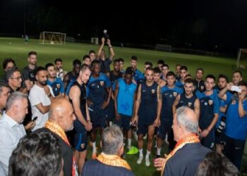 Kayserispor’a kent protokolden moral ziyareti