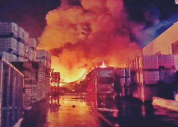 Kimyasal Madde Deposunda Yangın Çıktı