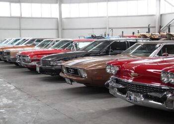 Klasik Otomobiller İstanbul’da Prostat Kanseri İçin Yol Aldı