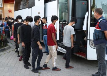 Kocaeli’de Düzensiz Göçmen Operasyonu!