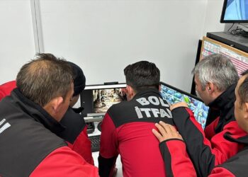 Kocaeli’de İtfaiyeciler, Aa’nın “Yılın Kareleri” Oylamasına Katıldı