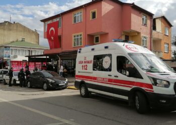 Kocaeli’de Meydana Gelen Bıçaklı Kavgada 2 Kişi Yaralandı