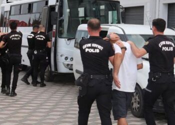 Kocaeli’de Otomobil Hırsızlığı Şüphelileri İstanbul’da Tutuklandı!