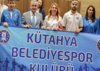 Kütahya’da başarılı atletler ödüllendirildi