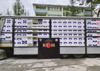 Kuzey Marmara Otoyolu’ndaki Operasyonda 8 Milyon 300 Bin Makaron Bulundu