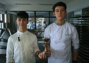 Lise Öğrencileri Ekşi Mayalı Ekmekleriyle Birincilik Kazandı