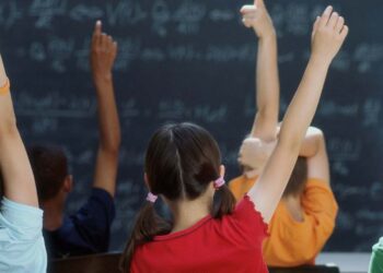 MEB’den Öğrencileri Üzecek Gelişme: “Ara Tatilleri Kaldırabiliriz”