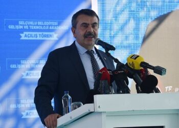 Milli Eğitim Bakanı: “İstihdam Ettiğim Öğretmeni Görmek Zorundayım”