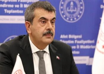 Milli Eğitim Bakanı Tekin Ara Tatil Tartışmalarına Son Verdi