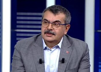 Milli Eğitim Bakanı Tekin Canlı Yayında Soruları Yanıtladı