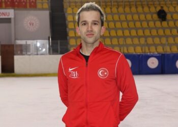 Milli Sporcu Burak Demirboğa, Artistik Buz Pateninde İlklerin Peşinde
