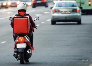 Motokurye 2 Kişi Tarafından Darp Edildi