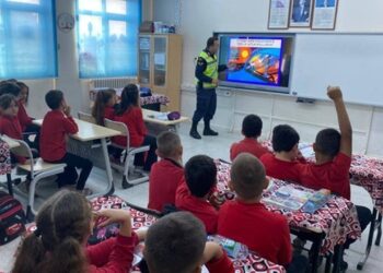 Öğrenciler Jandarmayla Trafik Dersi İşledi